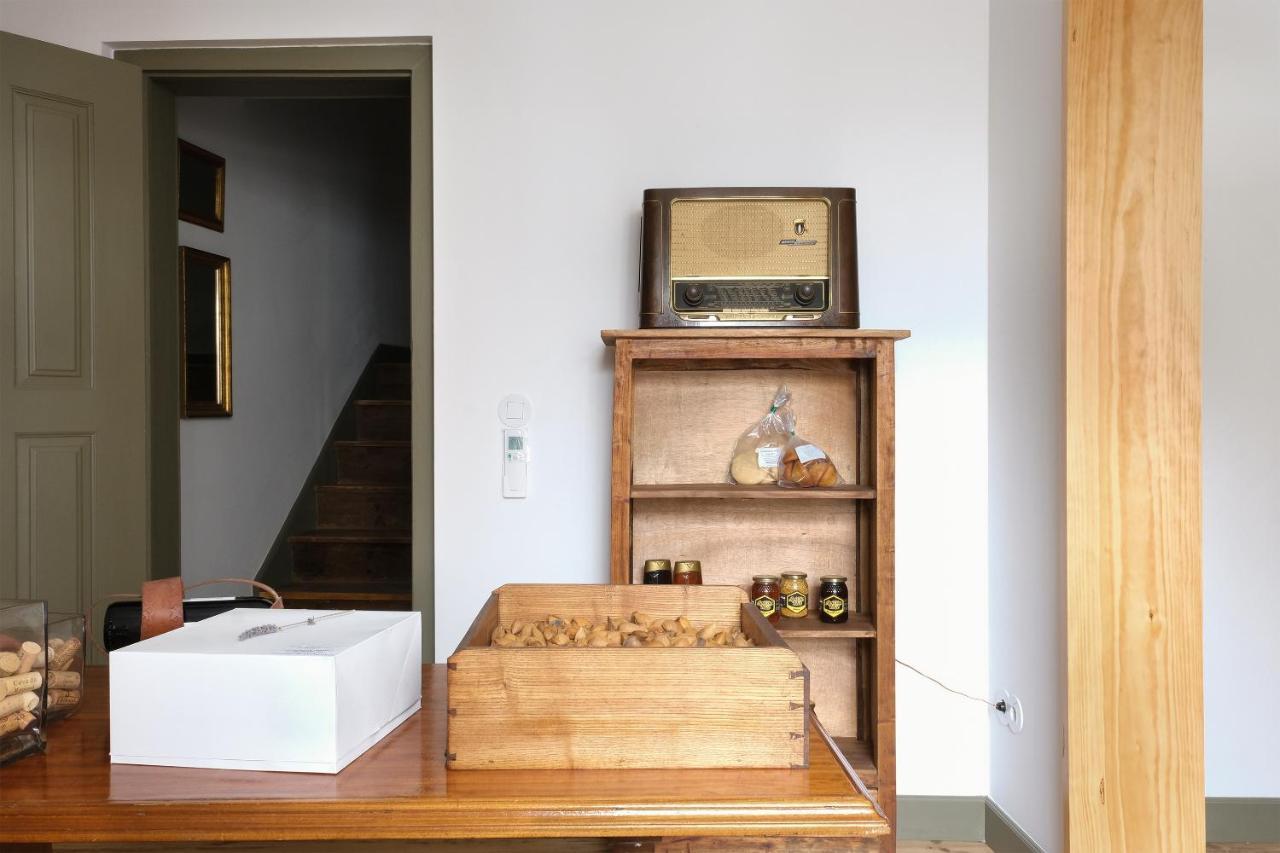 Casa Da Praca - Guest House พินเญล ภายนอก รูปภาพ