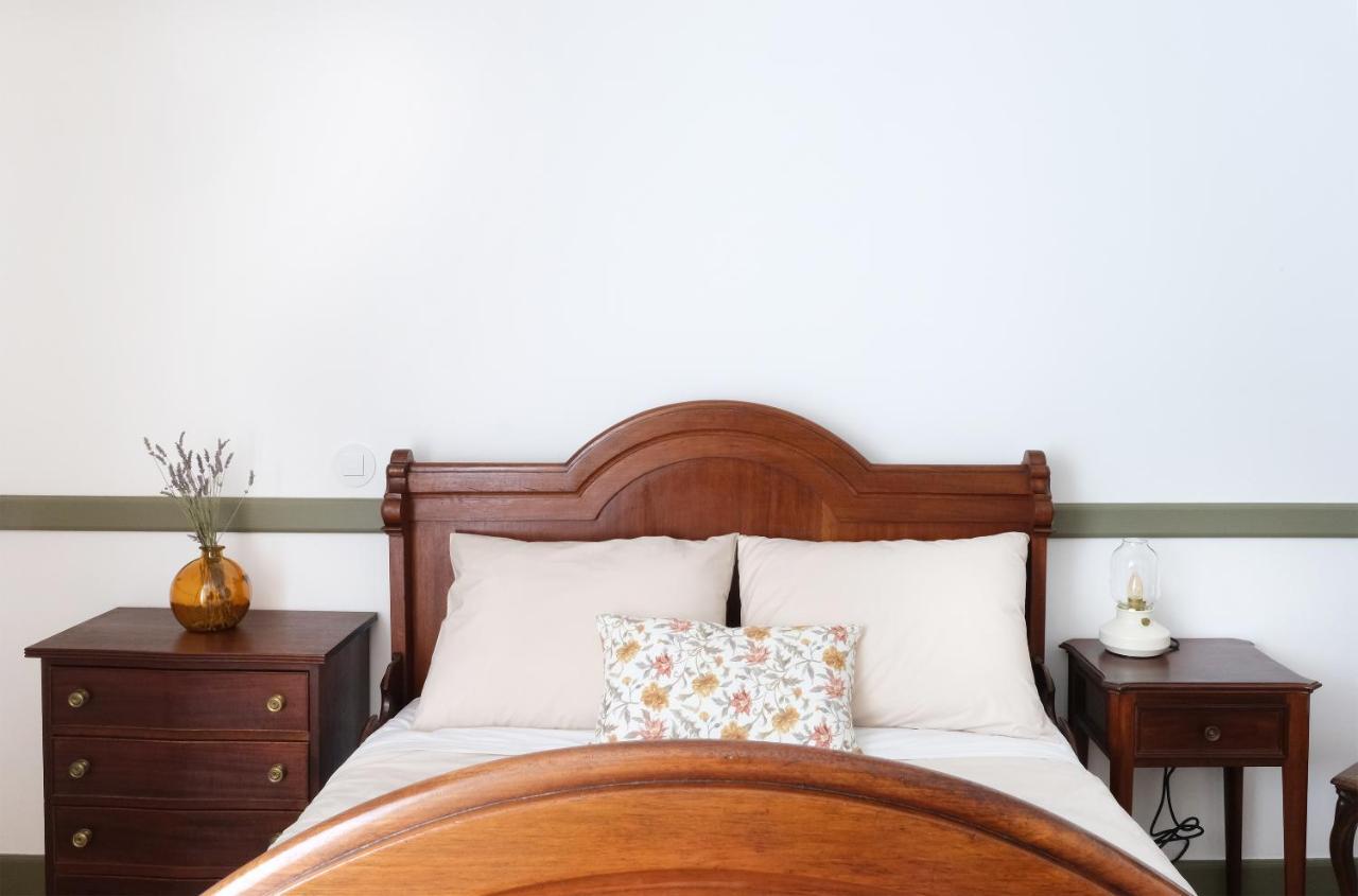Casa Da Praca - Guest House พินเญล ภายนอก รูปภาพ