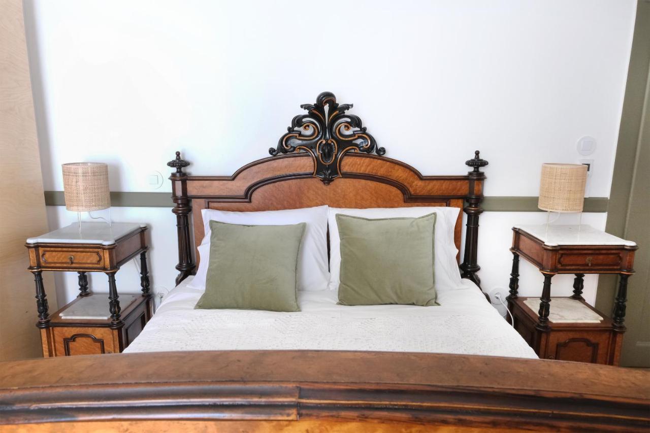 Casa Da Praca - Guest House พินเญล ภายนอก รูปภาพ