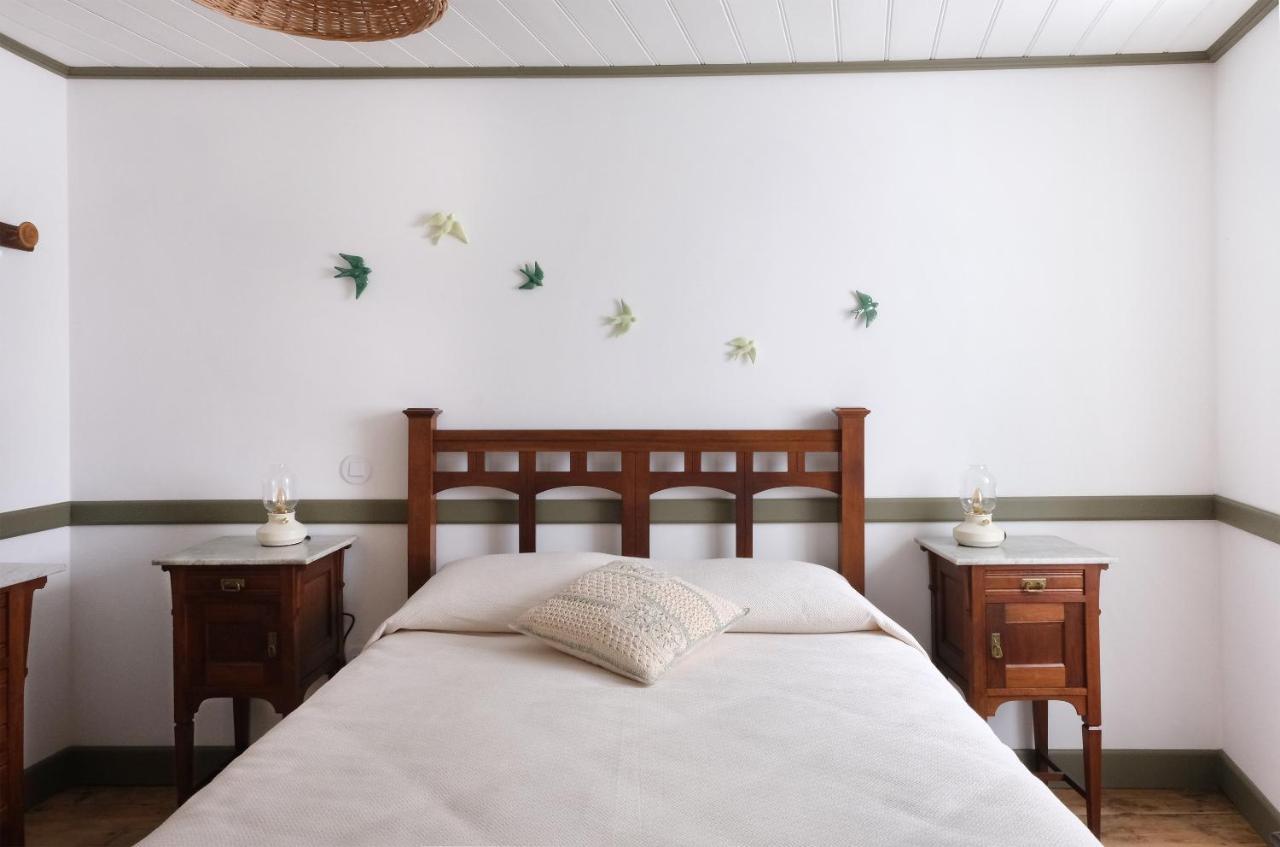 Casa Da Praca - Guest House พินเญล ภายนอก รูปภาพ